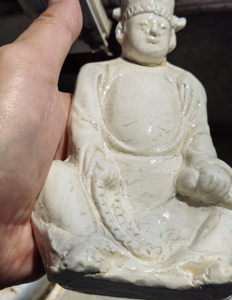 古玩陶瓷磁州窯系白釉人物造像真品鑒賞圖