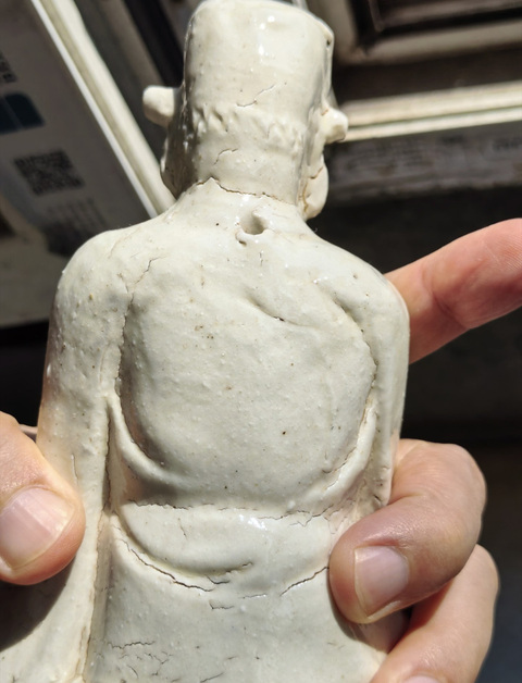 古玩陶瓷磁州窯系白釉人物造像真品鑒賞圖