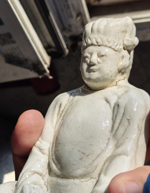 古玩陶瓷磁州窯系白釉人物造像真品鑒賞圖