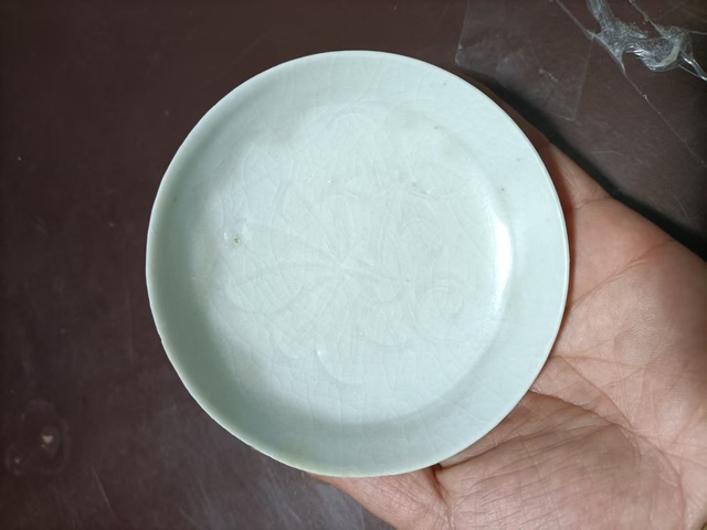 古玩陶瓷青白釉刻花盤真品鑒賞圖