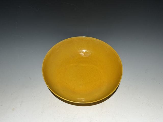 古玩陶瓷盤真品鑒賞圖