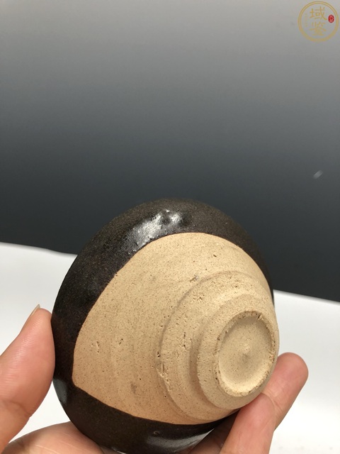 古玩陶瓷褐釉盞真品鑒賞圖