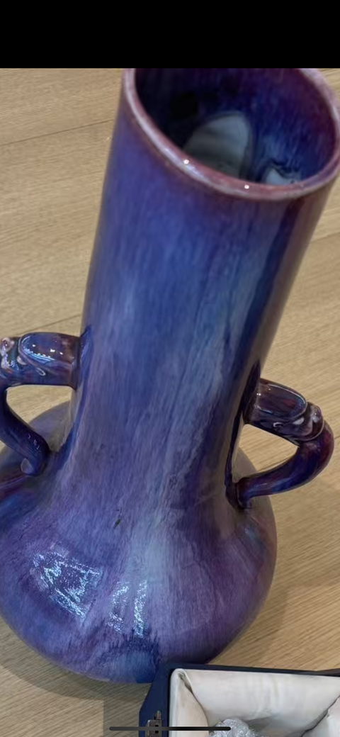 古玩陶瓷清中期窯變紅釉雙龍耳瓶真品鑒賞圖