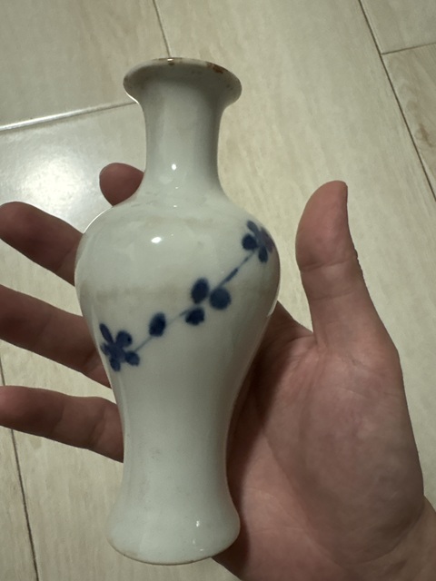 古玩陶瓷花卉紋青花觀音瓶真品鑒賞圖