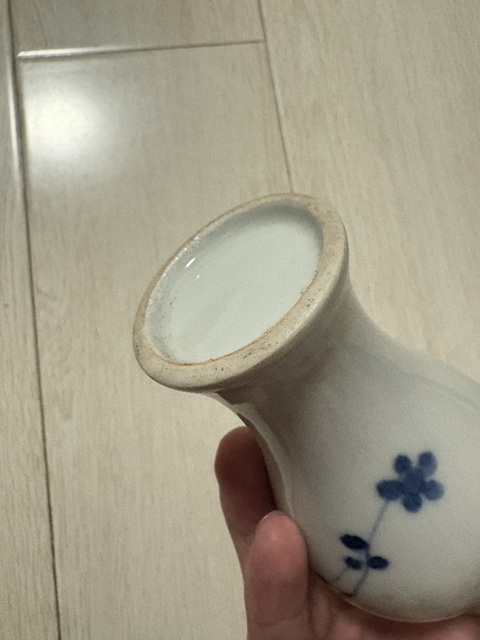 古玩陶瓷花卉紋青花觀音瓶真品鑒賞圖