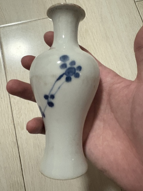 古玩陶瓷花卉紋青花觀音瓶真品鑒賞圖