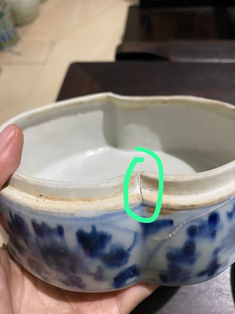 古玩陶瓷日本江戶青花纏枝花卉紋蓋盒，胎釉不是真品鑒賞圖