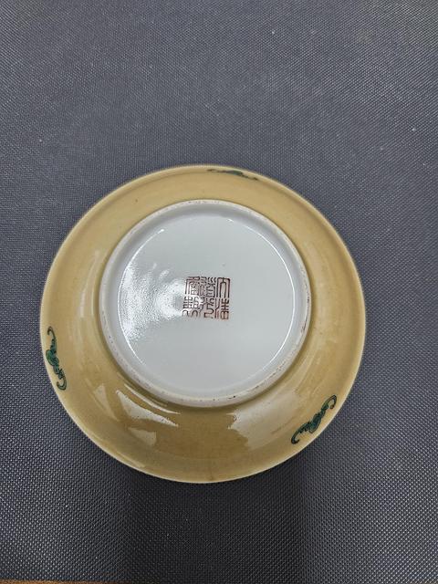 古玩陶瓷盤真品鑒賞圖