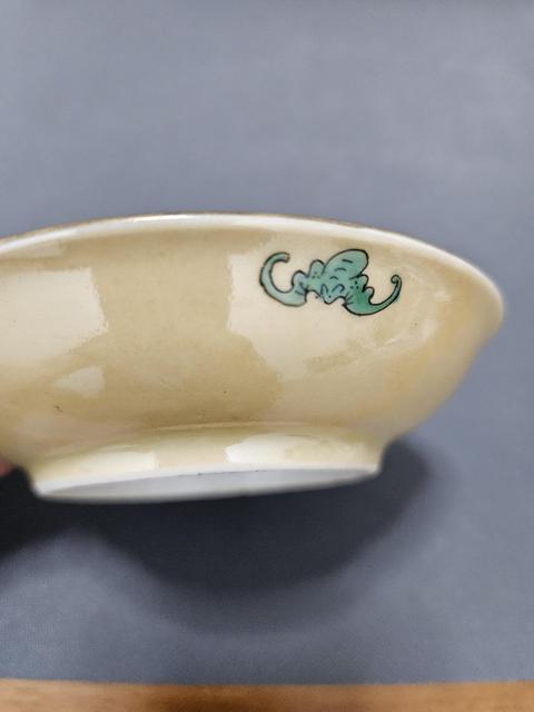 古玩陶瓷盤真品鑒賞圖