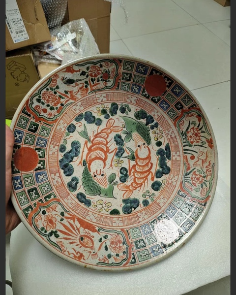 古玩陶瓷日本明治紅綠彩雙蝦圖盤真品鑒賞圖