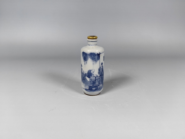 古玩陶瓷晚清人物紋鼻煙壺真品鑒賞圖