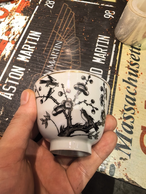 古玩陶瓷花鳥紋墨彩杯真品鑒賞圖