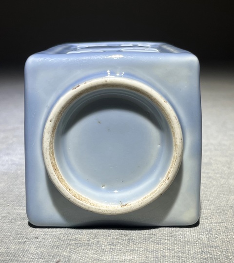 古玩陶瓷天藍釉八卦紋琮式瓶真品鑒賞圖