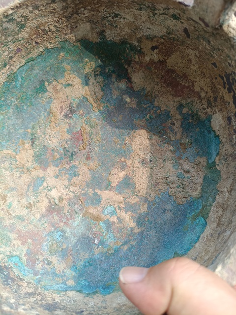 古玩銅器蟠螭紋青銅鼎真品鑒賞圖