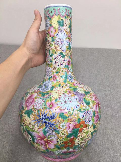 古玩陶瓷百花不落地粉彩天球瓶真品鑒賞圖
