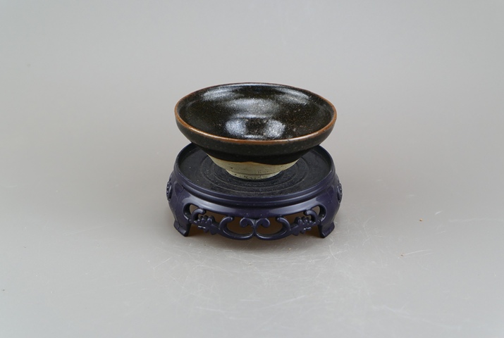古玩陶瓷吉州窯黑釉茶盞真品鑒賞圖