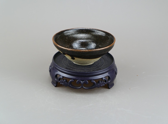 古玩陶瓷吉州窯黑釉茶盞真品鑒賞圖