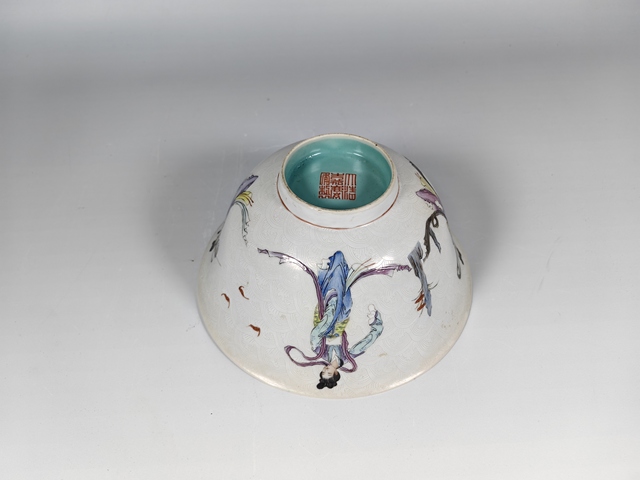 古玩陶瓷民國(guó)松石綠白軋道粉彩仙女賀壽供碗真品鑒賞圖