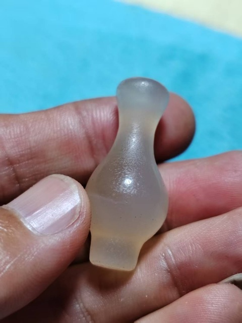 古玩玉器素紋瑪瑙墜真品鑒賞圖