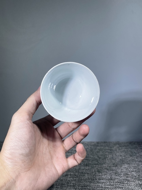 古玩陶瓷清晚期.青花團鶴紋仰鐘杯拍賣，當前價格0元
