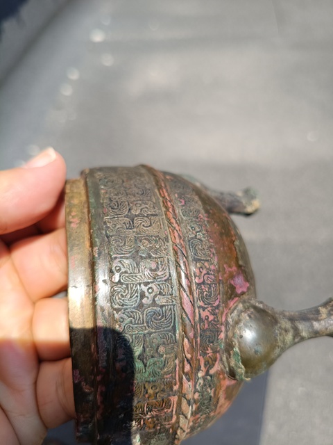 古玩銅器蟠螭紋青銅鼎真品鑒賞圖