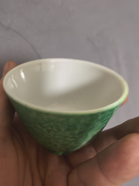 古玩陶瓷吹綠釉杯真品鑒賞圖