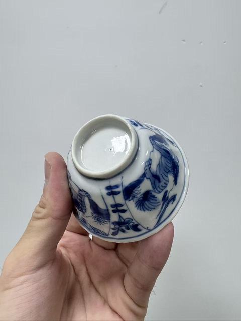 古玩陶瓷康熙青花瑞獸杯碟真品鑒賞圖
