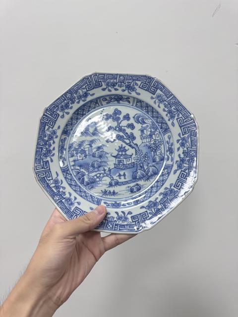 古玩陶瓷乾隆青花倭角盤真品鑒賞圖
