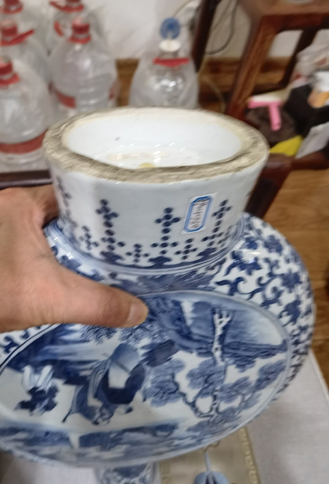 古玩陶瓷青花龍耳抱月瓶真品鑒賞圖