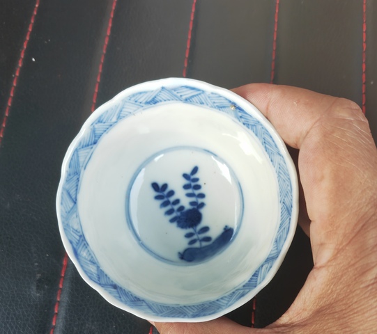 古玩陶瓷青花花卉紋杯碟，疑似復(fù)窯真品鑒賞圖