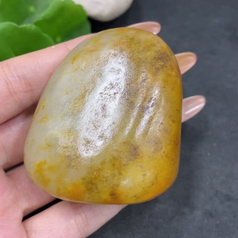 古玩玉器8天然和田玉籽料原石(未打孔) 配證書拍賣,當(dāng)前價(jià)格550元