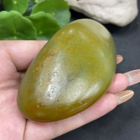 古玩玉器9天然和田玉籽料原石(未打孔) 配證書拍賣,當前價格598元