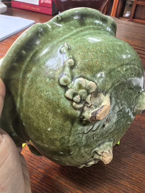 古玩陶瓷漳州窯綠哥釉三足爐真品鑒賞圖