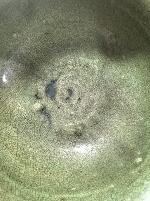 古玩陶瓷漳州窯綠哥釉三足爐真品鑒賞圖