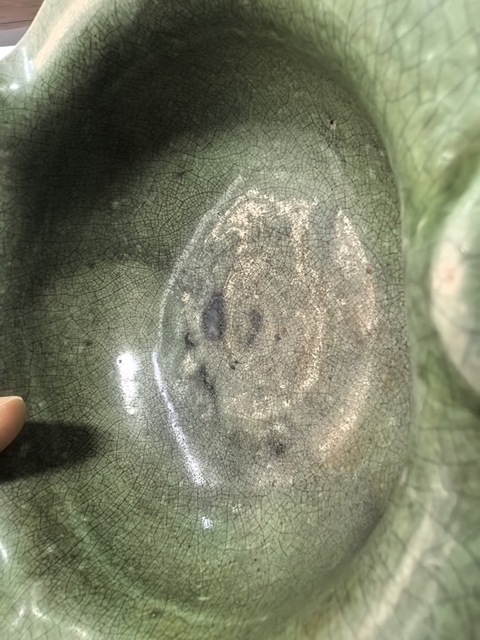 古玩陶瓷漳州窯綠哥釉三足爐真品鑒賞圖