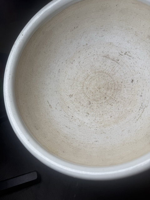 古玩陶瓷纏枝花卉紋青花擂缽真品鑒賞圖