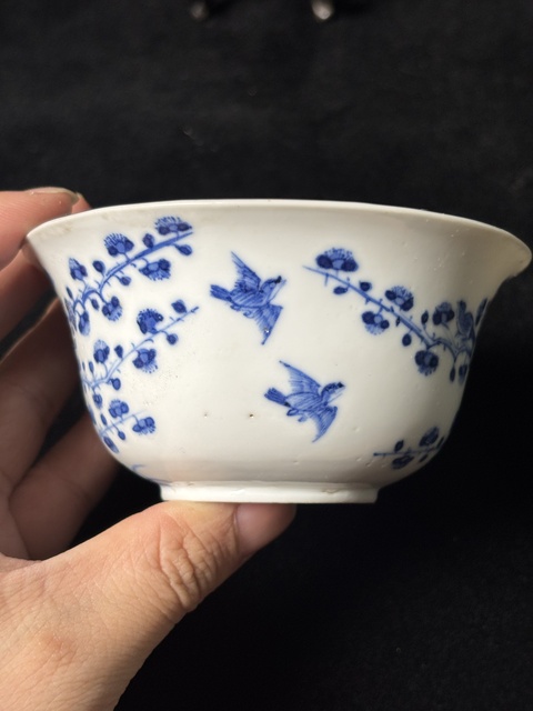 古玩陶瓷錦堂發(fā)記款花鳥紋青花蓋碗真品鑒賞圖