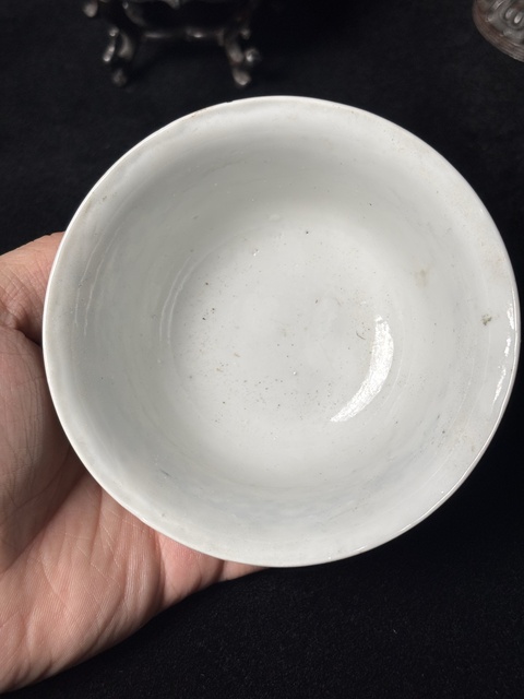 古玩陶瓷錦堂發(fā)記款花鳥紋青花蓋碗真品鑒賞圖