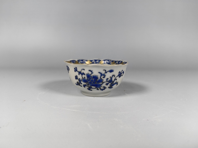 古玩陶瓷清乾隆藍料彩花卉紋花口茶園真品鑒賞圖