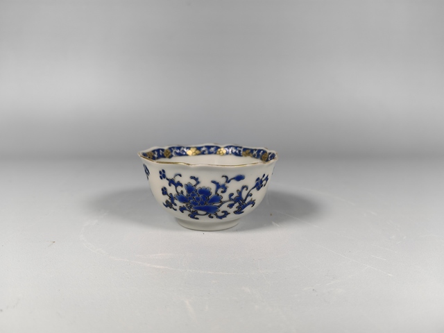 古玩陶瓷清乾隆藍料彩花卉紋花口茶園真品鑒賞圖