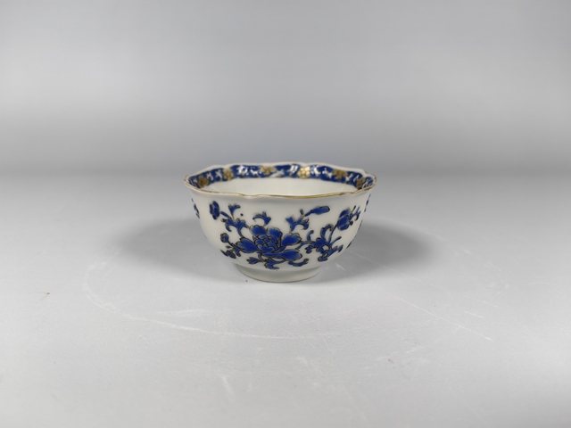 古玩陶瓷清乾隆藍料彩花卉紋花口茶園真品鑒賞圖