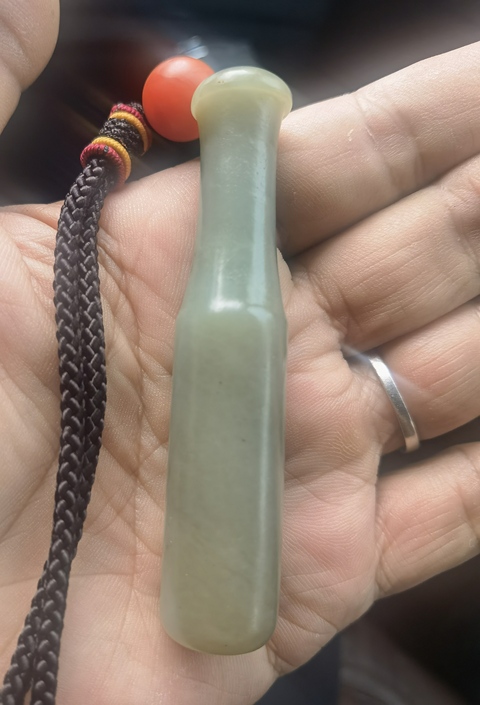 古玩玉器和田玉雕“素紋煙嘴”真品鑒賞圖