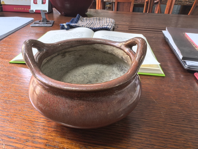 古玩陶瓷鐵銹釉香爐真品鑒賞圖