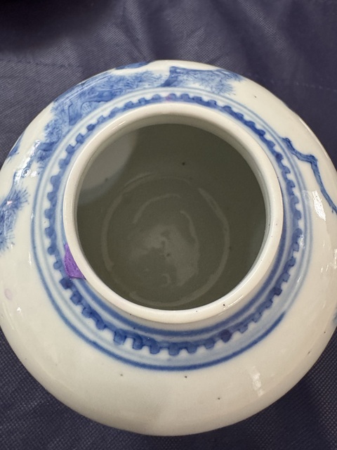 古玩陶瓷人物紋青花罐真品鑒賞圖