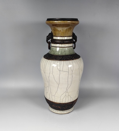 古玩陶瓷清中三色哥釉獸耳銜環賞瓶真品鑒賞圖