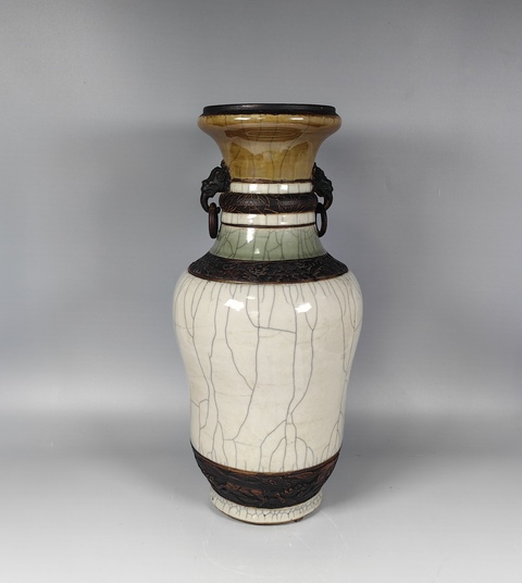 古玩陶瓷清中三色哥釉獸耳銜環賞瓶真品鑒賞圖