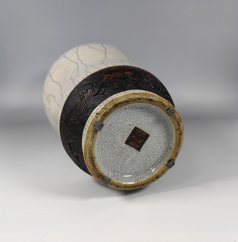 古玩陶瓷清中三色哥釉獸耳銜環賞瓶真品鑒賞圖