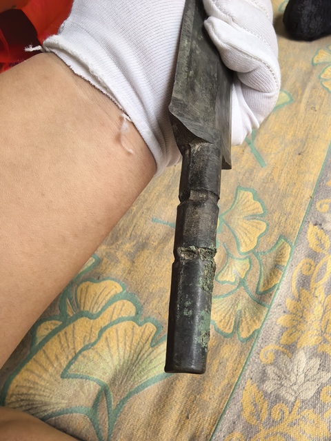古玩銅器戰國青銅劍真品鑒賞圖