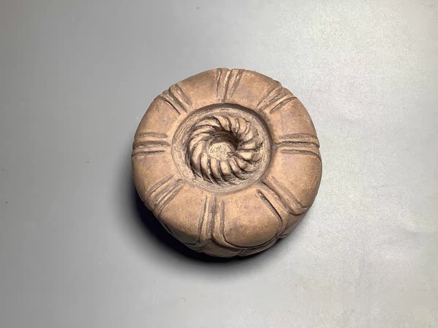 古玩雜項現在燒制陶泥香插真品鑒賞圖