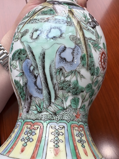 古玩陶瓷五彩花鳥紋撇口瓶真品鑒賞圖